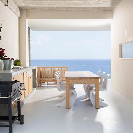 Kuro Beach House - Oceanfront Luxury & 25M Pool Achlia Экстерьер фото