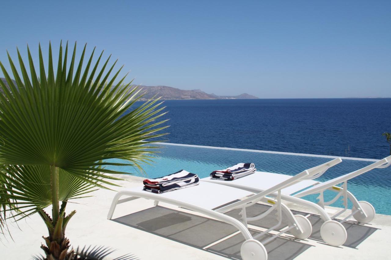 Kuro Beach House - Oceanfront Luxury & 25M Pool Achlia Экстерьер фото